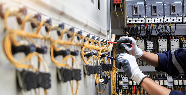 Professional Electrician technician working in Woodway, TX